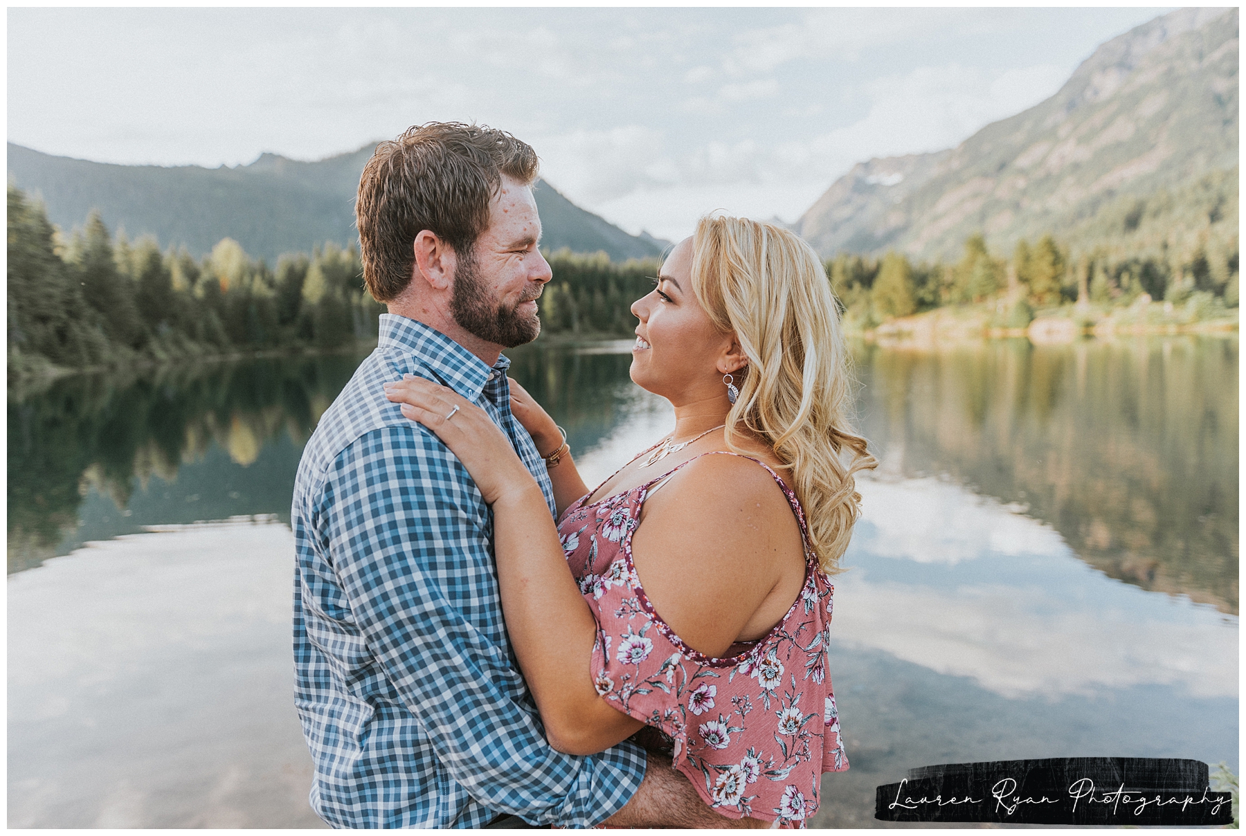 SNOQUALMIE PASS, ADVENTURE ENGAGEMENT, GOLD CREEK POND ENGAGEMENT, PNW ENGAGEMENT PHOTOGRAPHER, SEATTLE ENGAGEMENT PHOTOGRAPHER, WASHINGTON ENGAGEMENT PHOTOGRAPHER