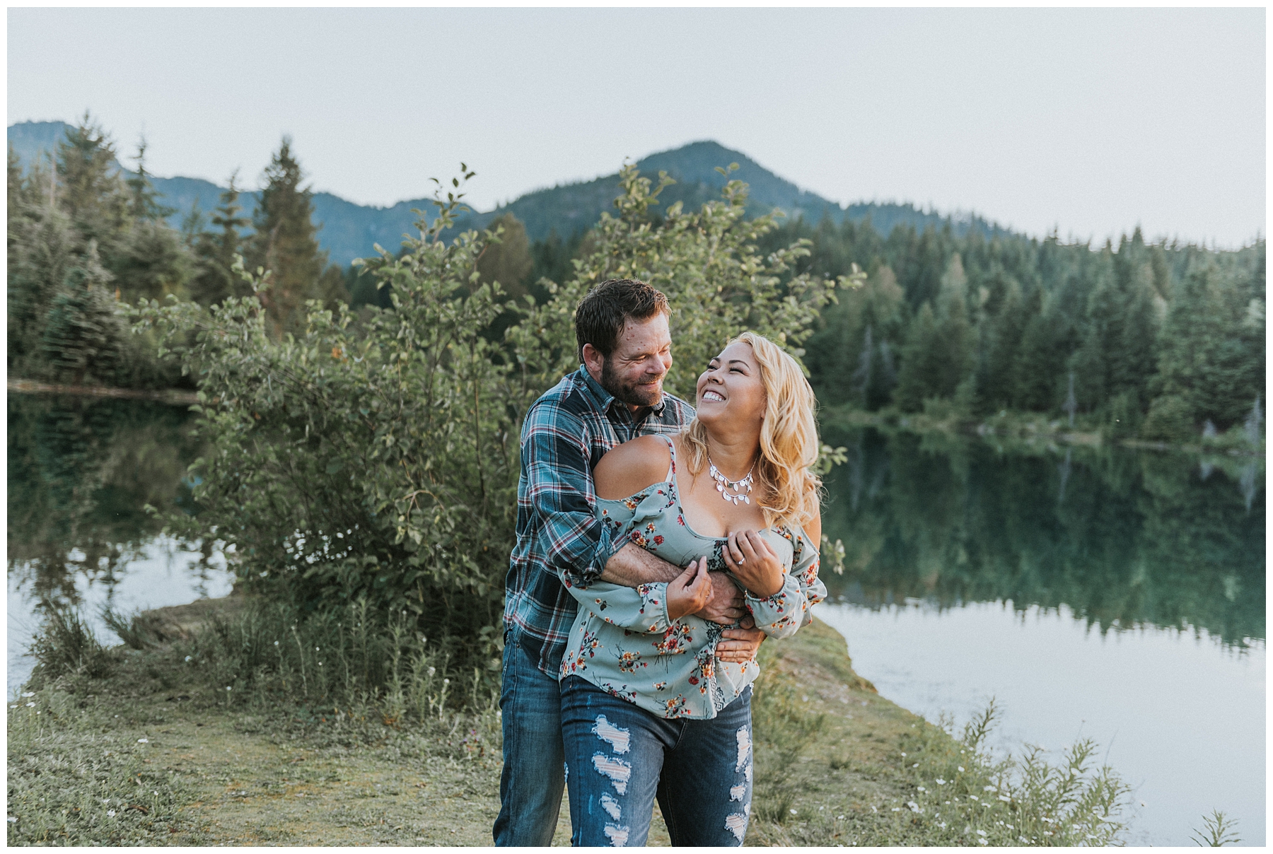 SNOQUALMIE PASS, ADVENTURE ENGAGEMENT, GOLD CREEK POND ENGAGEMENT, PNW ENGAGEMENT PHOTOGRAPHER, SEATTLE ENGAGEMENT PHOTOGRAPHER, WASHINGTON ENGAGEMENT PHOTOGRAPHER